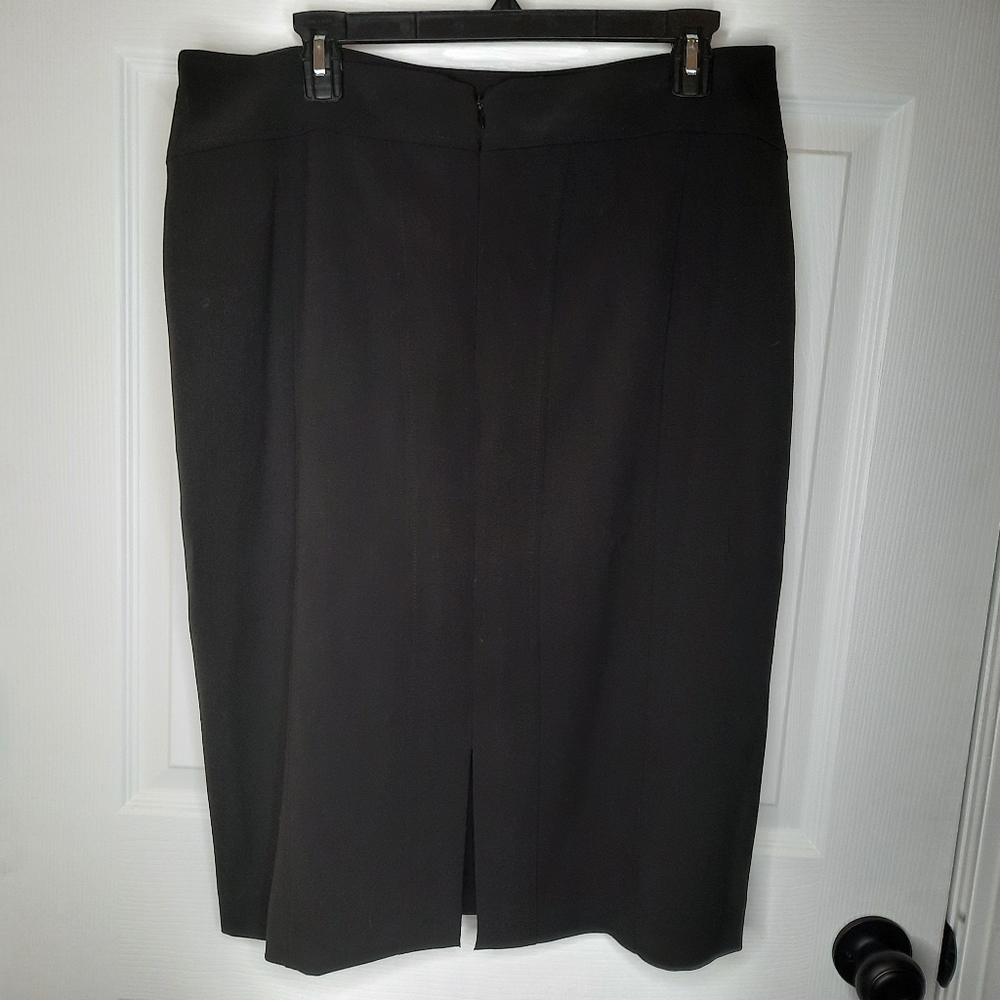 Insight Size 14 black Skirt